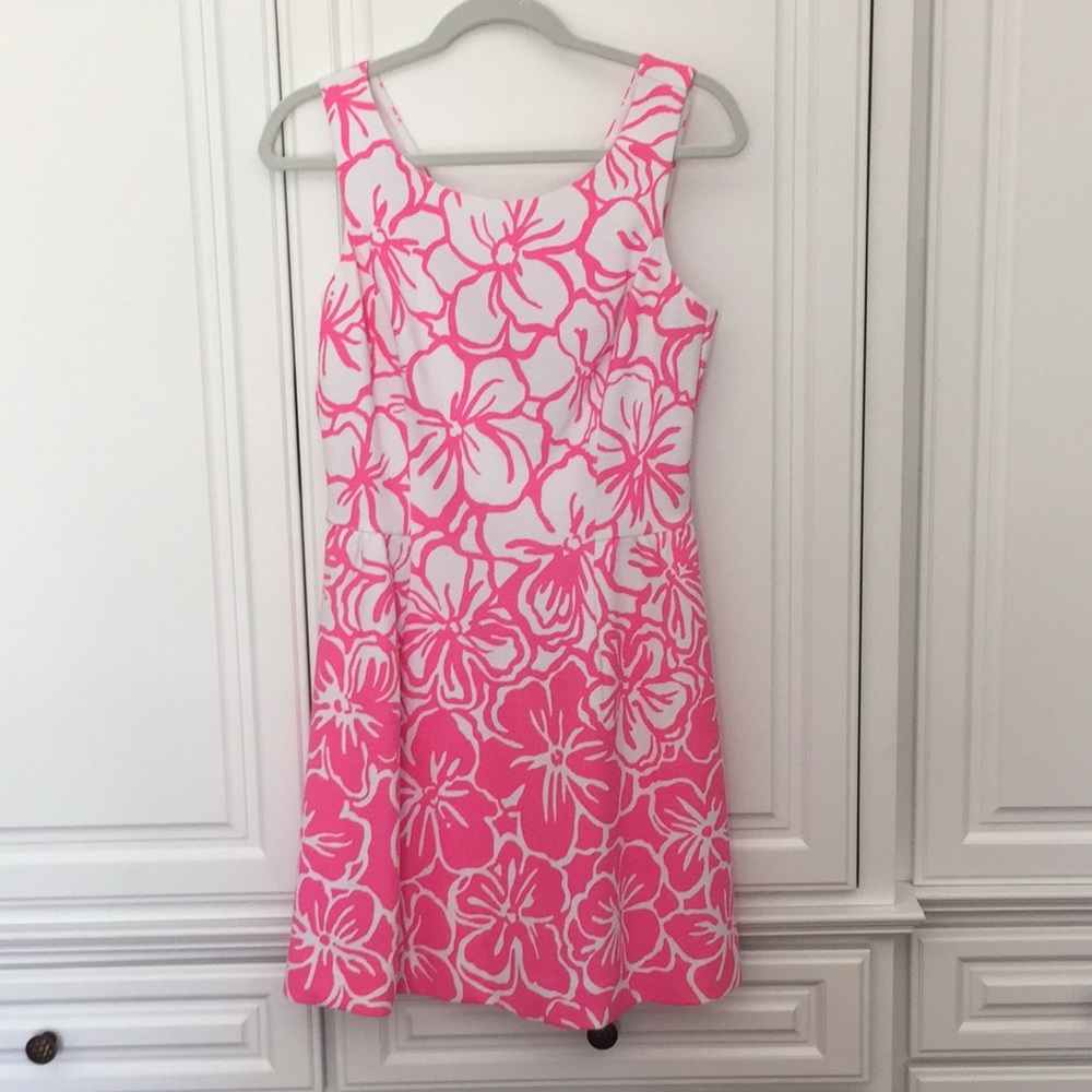 Lilly Pulitzer dress. Size Medium